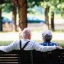 Edward e Annamaria, un amore senza limiti: ogni giorno 10 km a piedi per tenere la mano in Rsa Edward e Annamaria, un amore senza limiti: ogni giorno 10 km a piedi per tenere la mano in Rsa