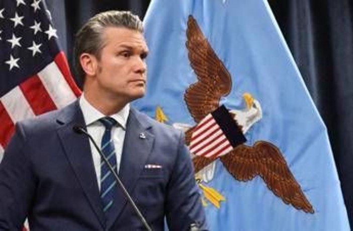Pensa di citare la Bibbia invece è una frase di Pulp Fiction, la gaffe di Pete Hegseth