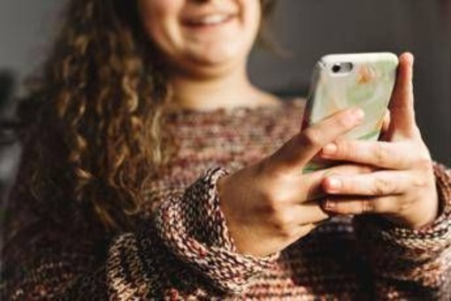 Da TikTok a Whatsapp, Ddl Lega chiede stop social e messaggistica istantanea per gli under 14