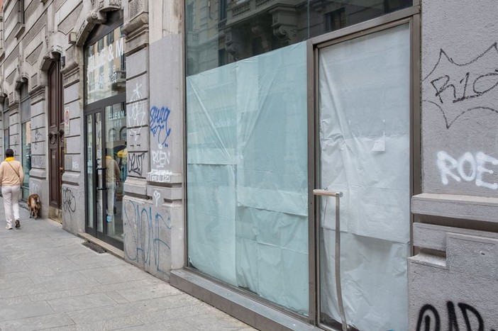 Desertificazione commerciale inarrestabile, dal 2012 scomparsi 156mila negozi Desertificazione commerciale inarrestabile, dal 2012 scomparsi 156mila negozi