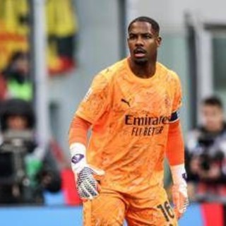 Manata di Maignan a Politano, niente espulsione: polemiche in Napoli-Milan