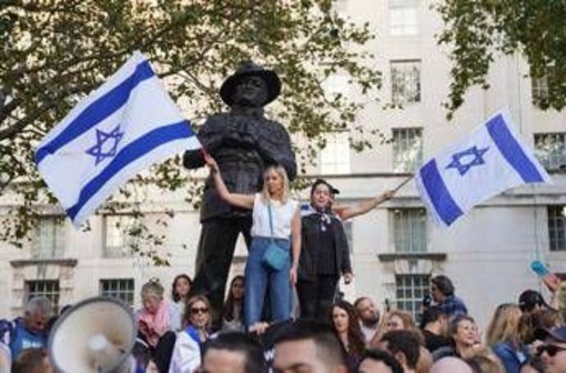 "Epidemia d'odio contro ebrei nel Regno Unito, il peggio deve ancora arrivare", l'allarme del presidente della United Synagogue "Epidemia d'odio contro ebrei nel Regno Unito, il peggio deve ancora arrivare", l'allarme del presidente della United Synagogue