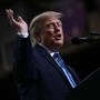 Usa, Trump punge l'Europa: "Facevamo ridere, ora vogliono copiarci"