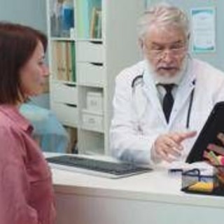Giornata lupus, reumatologa: "Due anni per diagnosi, più attenzione ai sintomi" Giornata lupus, reumatologa: "Due anni per diagnosi, più attenzione ai sintomi"