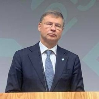 Conti pubblici Italia: l'Ue rivaluta il deficit in autunno Conti pubblici Italia: l'Ue rivaluta il deficit in autunno