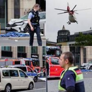 Auto sulla folla a Lipsia, almeno due morti e tre feriti gravi. Arrestato il conducente Auto sulla folla a Lipsia, almeno due morti e tre feriti gravi. Arrestato il conducente