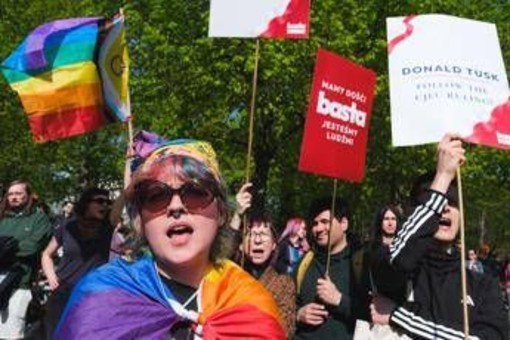 'Ue non vieta 'conversioni' degli omosessuali, solo una raccomandazione agli Stati membri 'Ue non vieta 'conversioni' degli omosessuali, solo una raccomandazione agli Stati membri