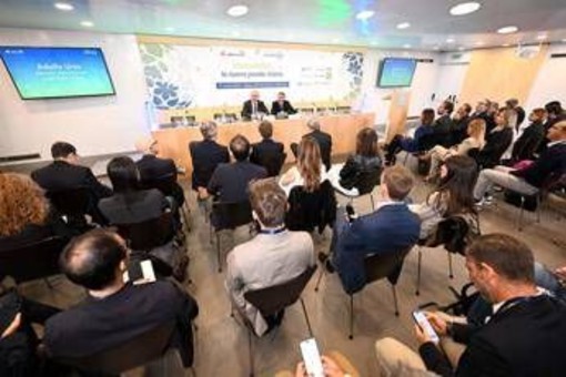 Sostenibilità, dal Green Deal all'auto elettrica, le scelte dei consumatori Sostenibilità, dal Green Deal all'auto elettrica, le scelte dei consumatori