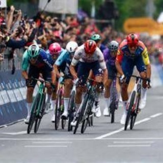 Giro d'Italia, oggi seconda tappa: orario, percorso e dove vederla in tv (in chiaro) Giro d'Italia, oggi seconda tappa: orario, percorso e dove vederla in tv (in chiaro)
