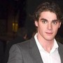 RJ Mitte, il toccante post di Bryan Cranston per la morte del figlio in 'Breaking Bad' RJ Mitte, il toccante post di Bryan Cranston per la morte del figlio in 'Breaking Bad'