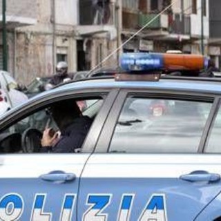 Napoli, maxi rissa tra extracomunitari a Porta Capuana: morto 29enne accoltellato Napoli, maxi rissa tra extracomunitari a Porta Capuana: morto 29enne accoltellato