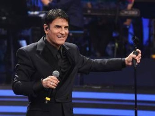 Eurovision, Sal Da Vinci: "Non ho voluto cambiare 'Per sempre sì', resta in italiano" Eurovision, Sal Da Vinci: "Non ho voluto cambiare 'Per sempre sì', resta in italiano"