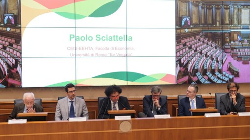 Tumori, gli alimenti a fini medici speciali cruciali nella cura dei pazienti Tumori, gli alimenti a fini medici speciali cruciali nella cura dei pazienti
