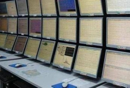 Terremoto nel Tirreno Meridionale, nuovo sciame sismico: serie di scosse dalla notte Terremoto nel Tirreno Meridionale, nuovo sciame sismico: serie di scosse dalla notte