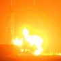 Il razzo di Blue Origin esplode durante il test sulla piattaforma di lancio, Bezos: "Personale al sicuro"