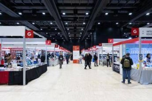 A 'Più libri Più liberi' continua la protesta, sabato stand oscurati