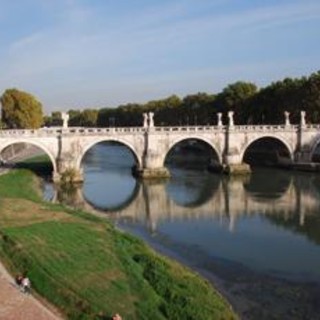 Il caldo infuoca Roma, bagno nel Tevere come nella Senna? Ecco cosa dicono i medici