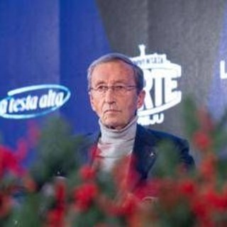 Gianfranco Fini ad Atreju 17 anni dopo: "Ritorno a casa, errore sciogliere Alleanza nazionale" Gianfranco Fini ad Atreju 17 anni dopo: "Ritorno a casa, errore sciogliere Alleanza nazionale"