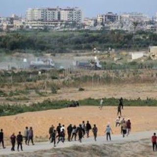 Gaza, serie di raid israeliani: 20 morti. Sullivan oggi da Netanyahu