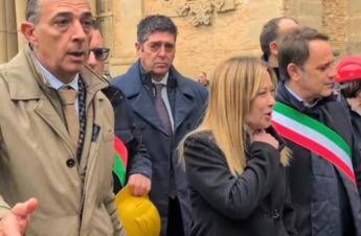 Meloni torna a Niscemi: "Mercoledì il decreto, dal giorno dopo ci sono le risorse" Meloni torna a Niscemi: "Mercoledì il decreto, dal giorno dopo ci sono le risorse"