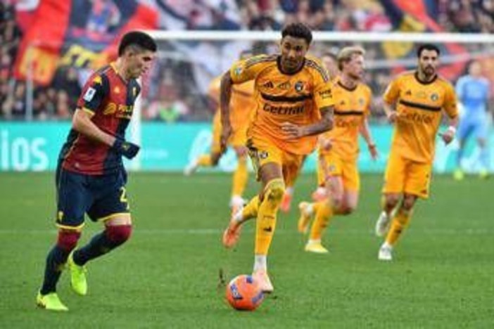 Serie A, Sassuolo-Parma e Genoa-Pisa finiscono 1-1 Serie A, Sassuolo-Parma e Genoa-Pisa finiscono 1-1