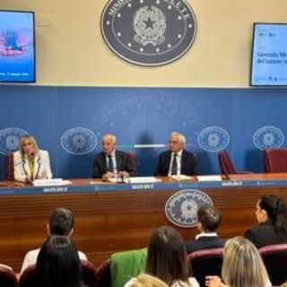 Giornata cancro ovaio, 'cure in centri specializzati per 9 donne su 10 entro 2030' Giornata cancro ovaio, 'cure in centri specializzati per 9 donne su 10 entro 2030'