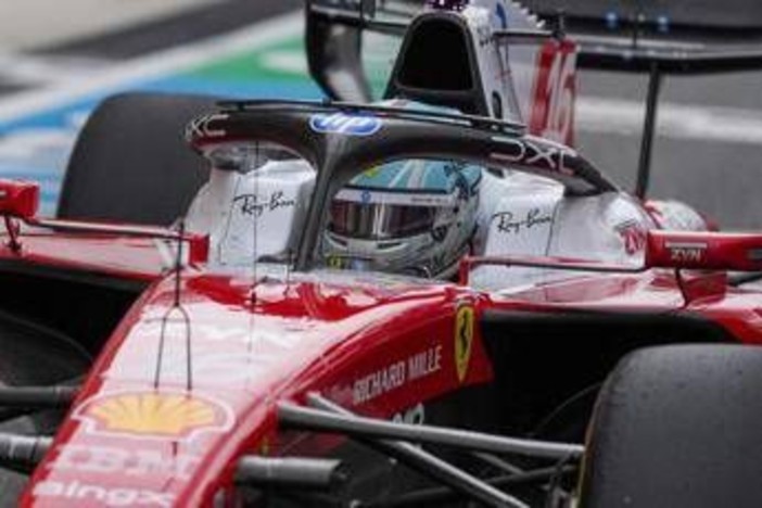 Ferrari, Leclerc nervoso nel Gp Barcellona: "Non mi importa di Piastri..." Ferrari, Leclerc nervoso nel Gp Barcellona: "Non mi importa di Piastri..."
