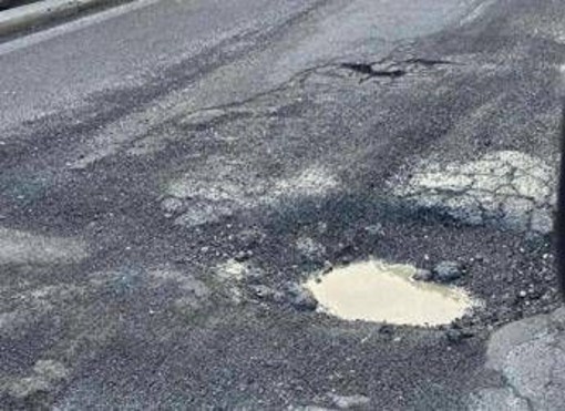 Buche su corsia preferenziale in via Gregorio VII a Roma, Segnalini: "Al via lavori per chiuderle"