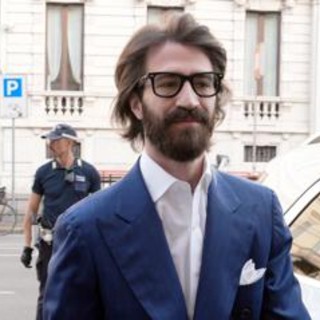 Milano, tribunale: Leonardo Maria Del Vecchio deve consegnare figlia alla madre entro domani Milano, tribunale: Leonardo Maria Del Vecchio deve consegnare figlia alla madre entro domani