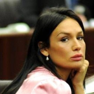 Minetti e il compagno contro giornalista del Fatto: "Basta falsità, chiederemo i danni" Minetti e il compagno contro giornalista del Fatto: "Basta falsità, chiederemo i danni"