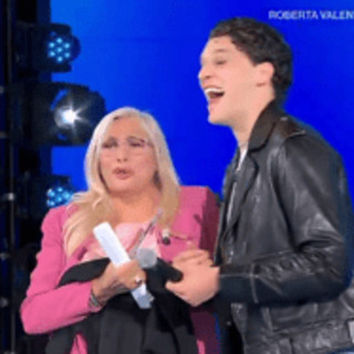 Caos a Domenica In, Mara Venier 'dimentica' l'ospite Nicolò Filippucci: cosa è successo Caos a Domenica In, Mara Venier 'dimentica' l'ospite Nicolò Filippucci: cosa è successo