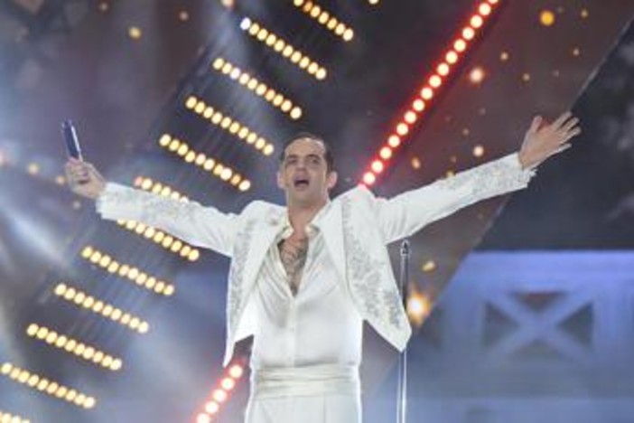 Achille Lauro confessa: "Non sono uno da movida. L'adolescenza? È stata frizzante" Achille Lauro confessa: "Non sono uno da movida. L'adolescenza? È stata frizzante"