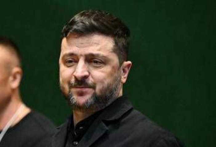 Ucraina, drone russo su deposito di Chernobyl. Zelensky a Londra vede Macron, Merz e Starmer Ucraina, drone russo su deposito di Chernobyl. Zelensky a Londra vede Macron, Merz e Starmer