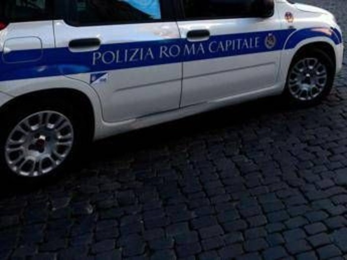 Roma, donna accoltellata a Tor di Valle: arrestato 24enne Roma, donna accoltellata a Tor di Valle: arrestato 24enne