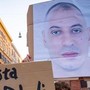 Caso Fakir, parla l'uomo che aiutò gli agenti a trattenerlo a terra: "Vivo recluso per le minacce" Caso Fakir, parla l'uomo che aiutò gli agenti a trattenerlo a terra: "Vivo recluso per le minacce"
