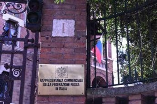 Russia, l'ambasciatore Paramonov: "Aperti a dialogo con Italia se rinuncia ad atteggiamento ostile"