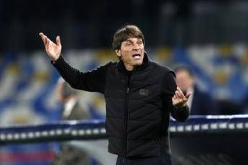 Conte ct dell'Italia? Da Zoff a Capello: "Può essere l'uomo giusto" Conte ct dell'Italia? Da Zoff a Capello: "Può essere l'uomo giusto"