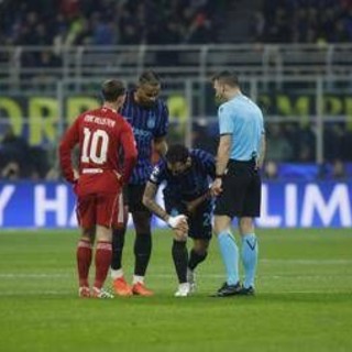 Inter-Liverpool, Calhanoglu esce dopo 10 minuti: cos'è successo Inter-Liverpool, Calhanoglu esce dopo 10 minuti: cos'è successo