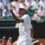 Cobolli batte De Minaur in tre set e vola ai quarti di Wimbledon Cobolli batte De Minaur in tre set e vola ai quarti di Wimbledon