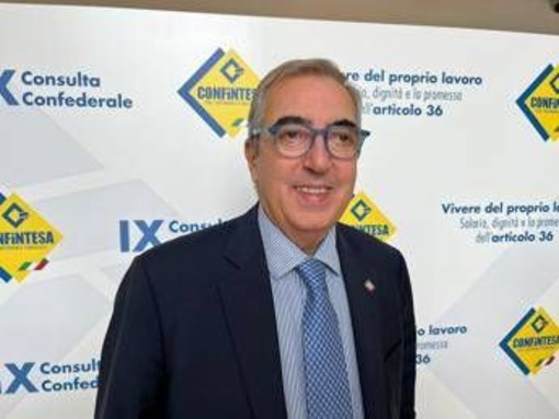 Lavoro, Gasparri (FI): "Politica deve ascoltare a 360 gradi le forze sociali"
