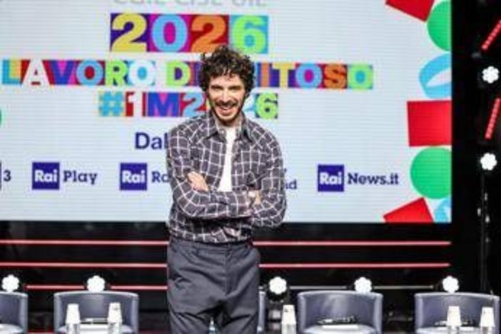 Pierpaolo Spollon chi è, il conduttore del Concertone del Primo Maggio a Roma Pierpaolo Spollon chi è, il conduttore del Concertone del Primo Maggio a Roma