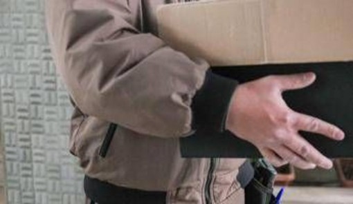 Manovra, Urso: &quot;Tassa su piccoli pacchi? E' per la consegna di quelli che arrivano dalla Cina&quot;