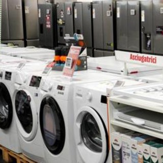 Elettrodomestici, arriva il diritto alla riparazione: i nuovi obblighi per i produttori Elettrodomestici, arriva il diritto alla riparazione: i nuovi obblighi per i produttori