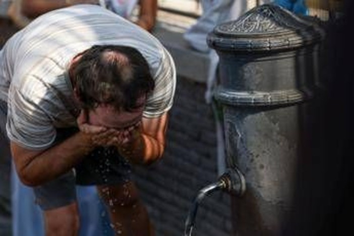 Caldo anomalo sull'Italia, 4 bollini rossi oggi: le città più a rischio
