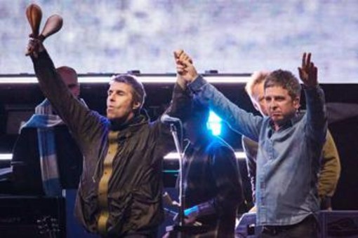 Venezia 2026, doc su Oasis verso il Lido e il red carpet sogna i fratelli Gallagher Venezia 2026, doc su Oasis verso il Lido e il red carpet sogna i fratelli Gallagher