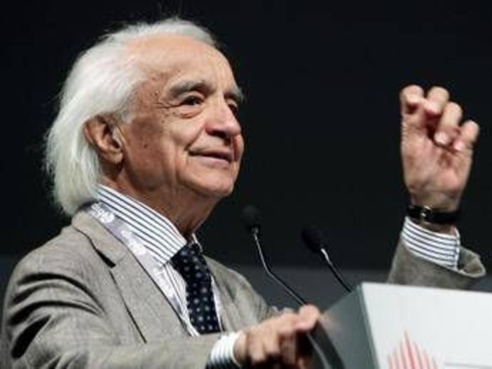 Zichichi, Meloni lo ricorda in Cdm e annuncia funerali solenni Zichichi, Meloni lo ricorda in Cdm e annuncia funerali solenni