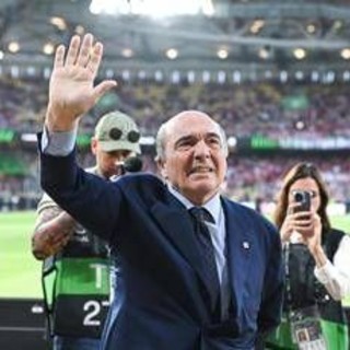 Fiorentina in lutto, morto il presidente Rocco Commisso Fiorentina in lutto, morto il presidente Rocco Commisso