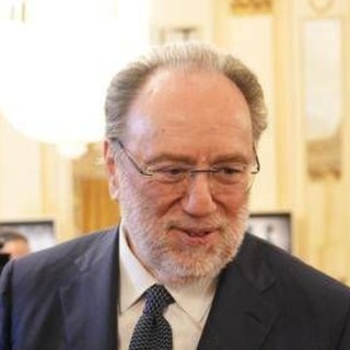 Riccardo Chailly, condizioni stabili per il direttore d’orchestra dopo il malore alla Scala Riccardo Chailly, condizioni stabili per il direttore d’orchestra dopo il malore alla Scala