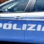 Prima l'aggressione con spray al peperoncino, poi la coltellata alla schiena: 21enne ricoverato a Genova