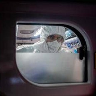 Hantavirus, ministero Salute: attivati protocolli di sorveglianza su 4 passeggeri del volo Klm passati per Roma. Ora si trovano in Calabria, Campania, Toscana e Veneto Hantavirus, ministero Salute: attivati protocolli di sorveglianza su 4 passeggeri del volo Klm passati per Roma. Ora si trovano in Calabria, Campania, Toscana e Veneto